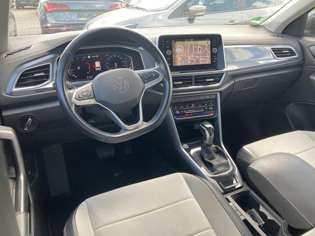 Volkswagen T-Roc 1.5 TSI Style · Navigatie · Camera + Parkeersensoren · Stoelverwarming · Garantie t/m 10-01-2027 of 100.000km