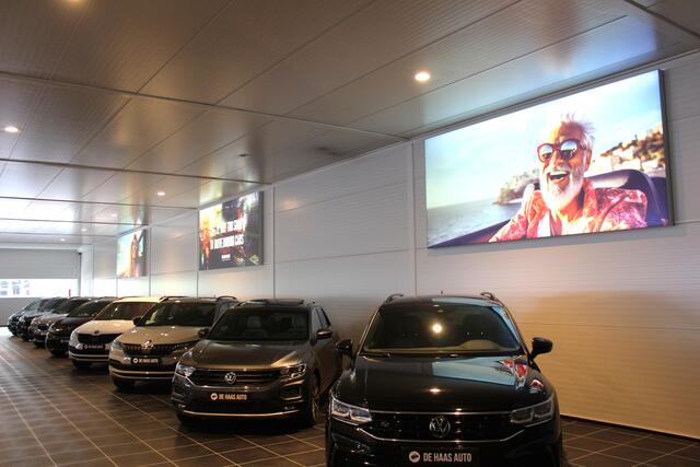 Volkswagen T-Roc 1.5 TSI Sport Black Style/19 inch/Led/Acc/Virtual/Trekhaak