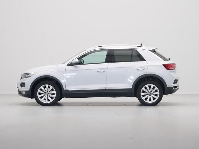 Volkswagen T-Roc 1.5 TSI 150pk DSG Sport Navigatie Camera Acc Executive Getint glas