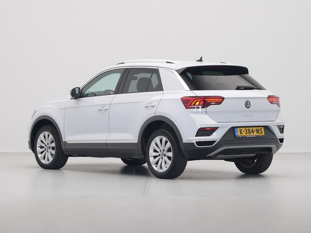 Volkswagen T-Roc 1.5 TSI 150pk DSG Sport Navigatie Camera Acc Executive Getint glas