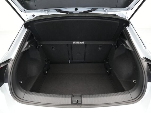 Volkswagen T-Roc 1.5 TSI 150pk DSG Sport Navigatie Camera Acc Executive Getint glas