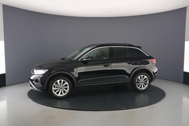 Volkswagen T-Roc Life Edition 1.0 TSI 115pk Adaptive cruise control, Achteruitrijcamera, LED koplampen, Stoelverwarming, Airco, DAB, Radio, Parkeersensoren, App connect