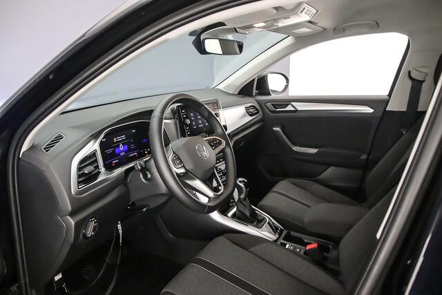 Volkswagen T-Roc Life Edition 1.0 TSI 115pk Adaptive cruise control, Achteruitrijcamera, LED koplampen, Stoelverwarming, Airco, DAB, Radio, Parkeersensoren, App connect