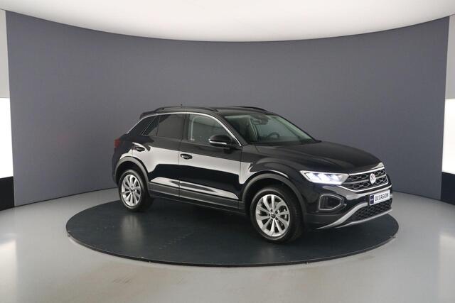 Volkswagen T-Roc Life Edition 1.0 TSI 115pk Adaptive cruise control, Achteruitrijcamera, LED koplampen, Stoelverwarming, Airco, DAB, Radio, Parkeersensoren, App connect