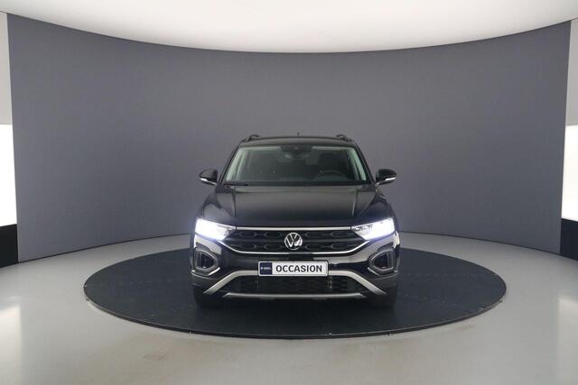 Volkswagen T-Roc Life Edition 1.0 TSI 115pk Adaptive cruise control, Achteruitrijcamera, LED koplampen, Stoelverwarming, Airco, DAB, Radio, Parkeersensoren, App connect
