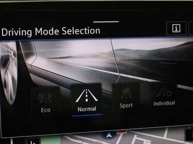 Volkswagen T-Roc 1.5TSI/150PK R-Line Black Style DSG · Panoramadak · Camera + Parkeersensoren · Stoelverwarming · Garantie tot augustus 2026