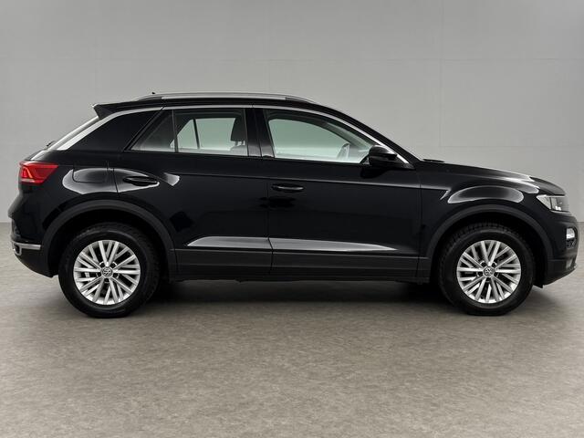 Volkswagen T-Roc TSI Style Business Camera Carplay LED Trekhaak Adaptive-Cruise Clima Navi PDC 16"LMV