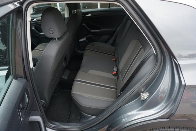 Volkswagen T-Roc 1.0 TSI Style Trekhaak | ACC | ECC | Stoelverw. * All in prijs *