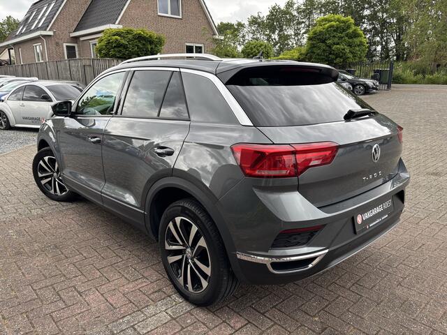 Volkswagen T-Roc 1.0 TSI United Trekhaak / Camera / Carplay