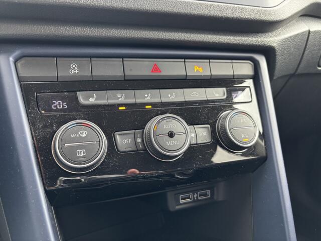 Volkswagen T-Roc 1.0 TSI United Trekhaak / Camera / Carplay