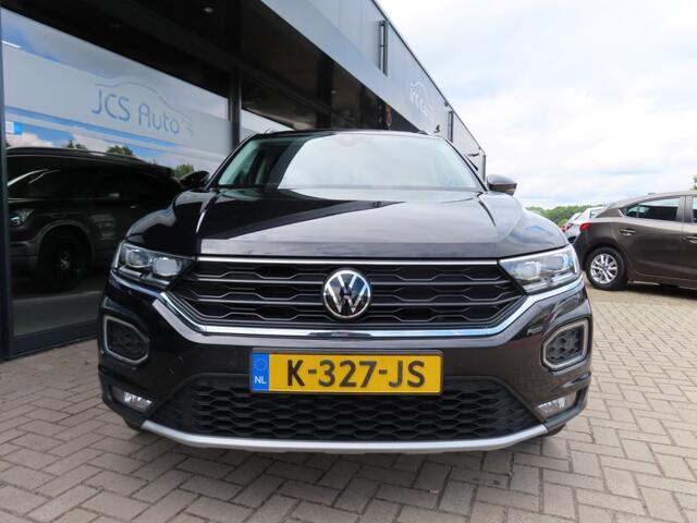 Volkswagen T-Roc 1.5 TSI DSG Style Bns Ecc Nav Pano Led Trekhaak 2021