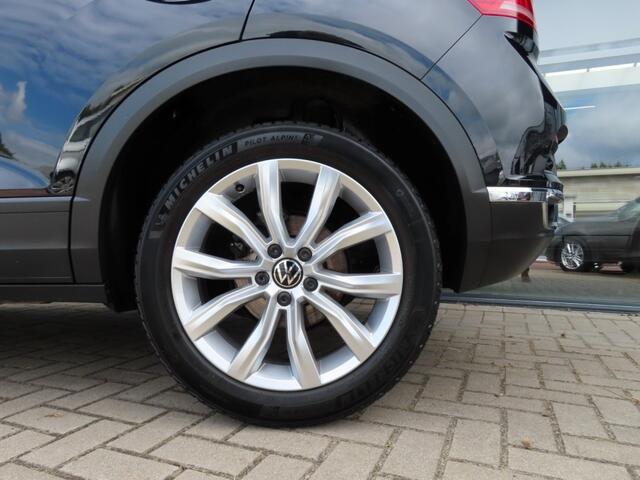 Volkswagen T-Roc 1.5 TSI DSG Style Bns Ecc Nav Pano Led Trekhaak 2021