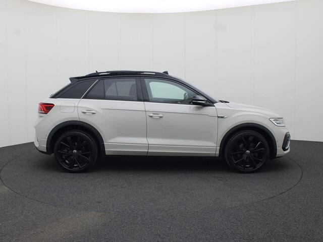 Volkswagen T-Roc 1.5TSI/150PK R Line Blackstyle DSG · Panoramadak · Trekhaak · Camera + parkeersensoren Garantie tot februari 2029 of 100000km