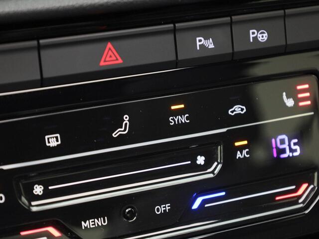 Volkswagen T-Roc 1.5TSI/150PK R Line Blackstyle DSG · Panoramadak · Trekhaak · Camera + parkeersensoren Garantie tot februari 2029 of 100000km