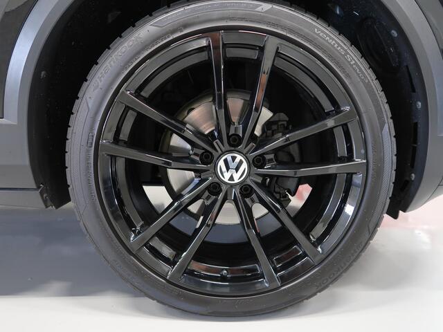 Volkswagen T-Roc 1.5 TSI Sport Triple Black Airco-ecc App connect Navigatie 19 inch Zwarte sportvelgen Apk nieuw Boekjes aanwezig Nette staat Stoelverwarming PDC ACC Adaptieve Cruise Control