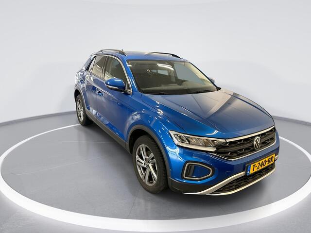 Volkswagen T-Roc 1.0 Tsi 110pk Life 75 Edition · Apple/Android Car Play · Navi · Camera · P-Sensoren · Park Assist · 17'' Inch · Garantie t/m 22-05-2027 of 100.000km
