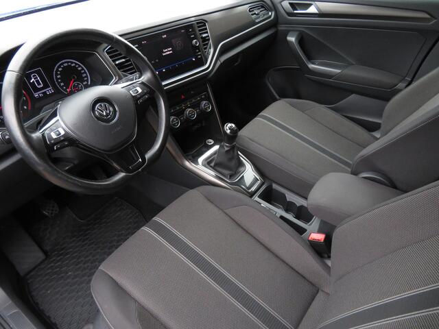 Volkswagen T-Roc 1.0 TSI Style Airco ACC Cr-Control CarPlay Stoelverwarming