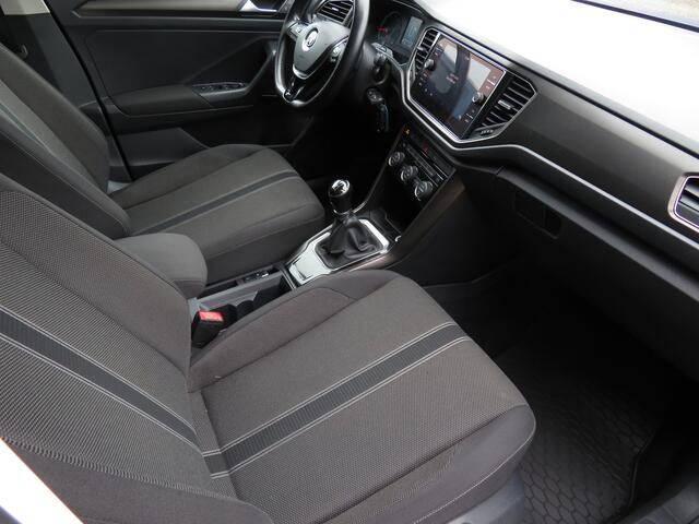 Volkswagen T-Roc 1.0 TSI Style Airco ACC Cr-Control CarPlay Stoelverwarming