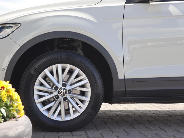 Volkswagen T-Roc 1.0 TSI 110 pk Life Business | Navigatie | App Connect | PDC | LED | Stoelverwarming | Climatronic | DAB | 16'' LM | Fabrieksgarantie tot 10-01-2028 of 100.000km |