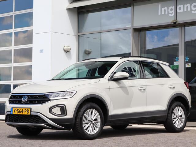 Volkswagen T-Roc 1.0 TSI 110 pk Life Business | Navigatie | App Connect | PDC | LED | Stoelverwarming | Climatronic | DAB | 16'' LM | Fabrieksgarantie tot 10-01-2028 of 100.000km |