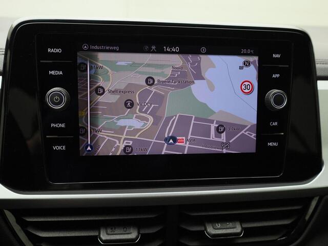Volkswagen T-Roc 1.0TSI/116PK Life · Navigatie · Stoelverwarming · Parkeersensoren · Garantie tot juli 2026