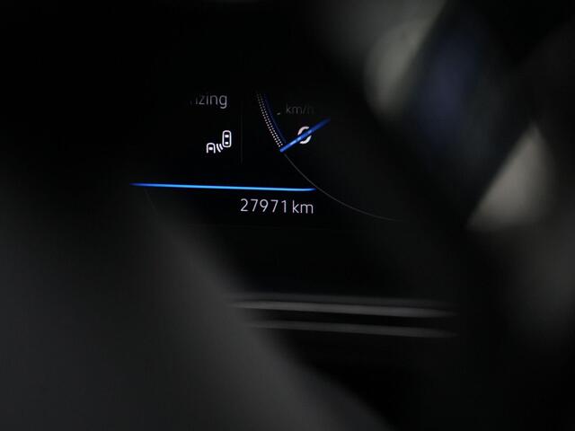 Volkswagen T-Roc 1.5 TSI 150 pk DSG R-Line | IQ Light | Achteruitrijcamera | Stoelverwarming | Apple Carplay / Android Auto | Keyless Entry