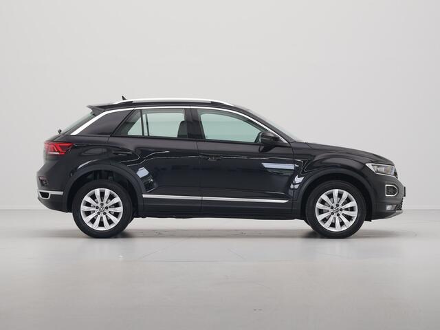 Volkswagen T-Roc 1.5 TSI 150pk DSG Sport Navigatie ACC Camera Executive