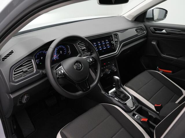 Volkswagen T-Roc Sport 1.5 TSI 150 pk DSG | LED koplampen | Achteruitrijcamera | Navigatie | Stoelverwarming | Adaptive Cruise control