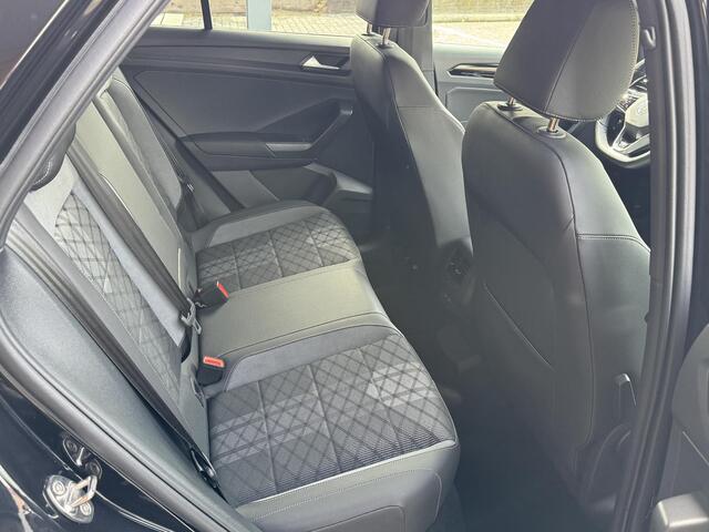 Volkswagen T-Roc 1.5 TSI R-Line,Navi,App,Trekh,Led,Cruise