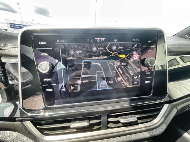 Volkswagen T-Roc Cabrio 1.5 TSI 150pk DSG R-Line · Navigatie · Side Assist · Apple Car Play · Stoelverwarming ·
