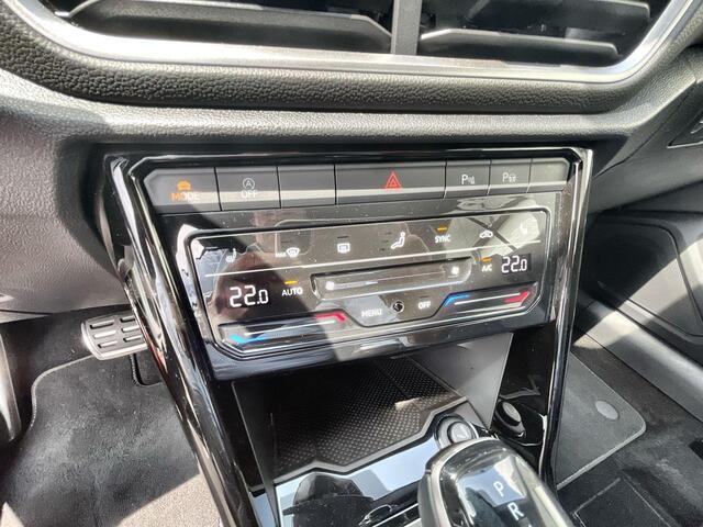 Volkswagen T-Roc Cabrio 1.5 TSI 150pk DSG R-Line · Navigatie · Side Assist · Apple Car Play · Stoelverwarming ·