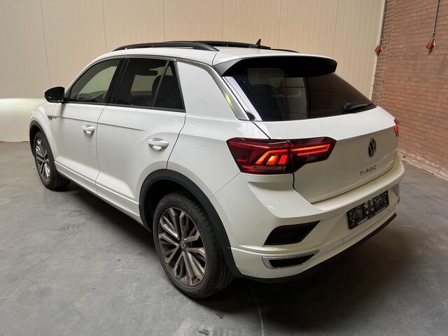 Volkswagen T-Roc 1.5 TSI R-Line / AUTOMAAT/ TREKHAAK/ PANO/ ADAPT. CRUISE/ APP-CONNECT/ PARK. SENSOREN + CAMERA/ 18" LMV/ KEYLESS/ NAVI/ DAB/ DIGITAL DASH/ RIJ-MODI
