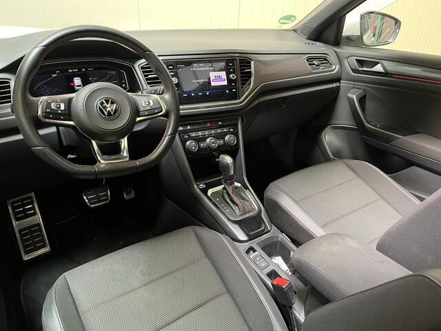 Volkswagen T-Roc 1.5 TSI R-Line / AUTOMAAT/ TREKHAAK/ PANO/ ADAPT. CRUISE/ APP-CONNECT/ PARK. SENSOREN + CAMERA/ 18" LMV/ KEYLESS/ NAVI/ DAB/ DIGITAL DASH/ RIJ-MODI