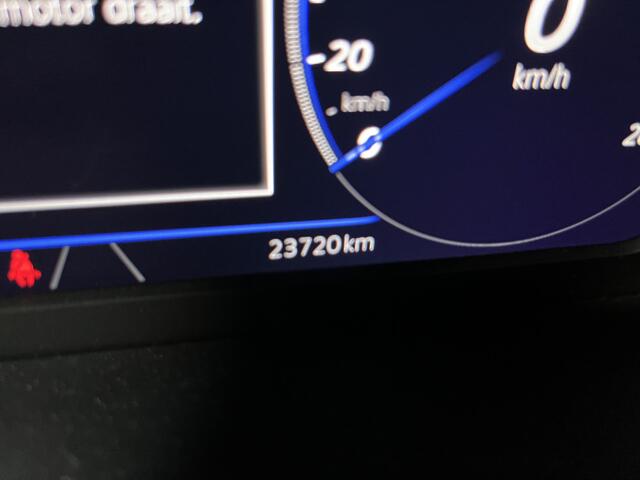 Volkswagen T-Roc Cabrio 1.5 TSI R-Line / AUTOMAAT/ 2X R-LINE/ APP-CONNECT/ PARK. SENSOREN + CAMERA/ RIJ-MODI/ NAVI/ CLIMA/ DIGITAL DASH/ ADAPT. CRUISE/ 19" LMV/ KEYLESS/ MATRIX