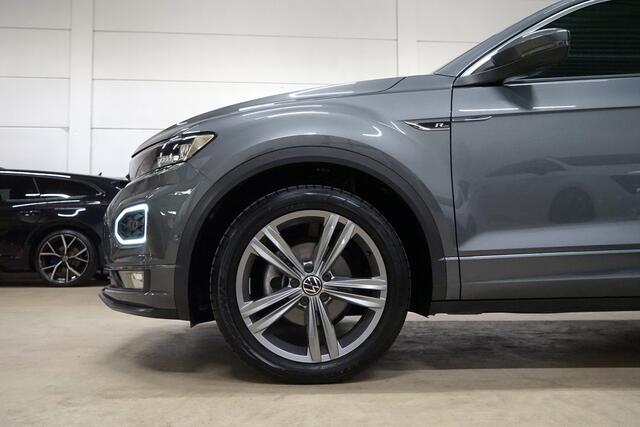 Volkswagen T-Roc 1.5 TSI 3x R-Line DSG * Fabrieksgarantie - Trekhaak - Virtual - Camera - Keyless - ACC - LED *