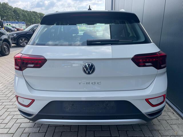 Volkswagen T-Roc 1.5 TSI Life Business 1e eigenaar 150pk Ascot grijs (krijt kleur)