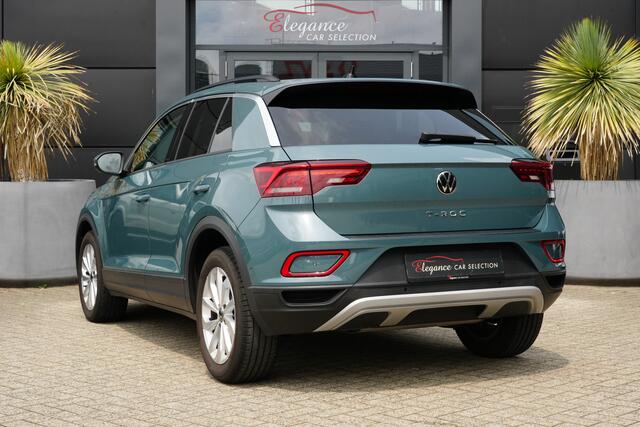 Volkswagen T-Roc 1.5 TSI Life Business 150pk AppleCarplay/Cruise/ParkAssist
