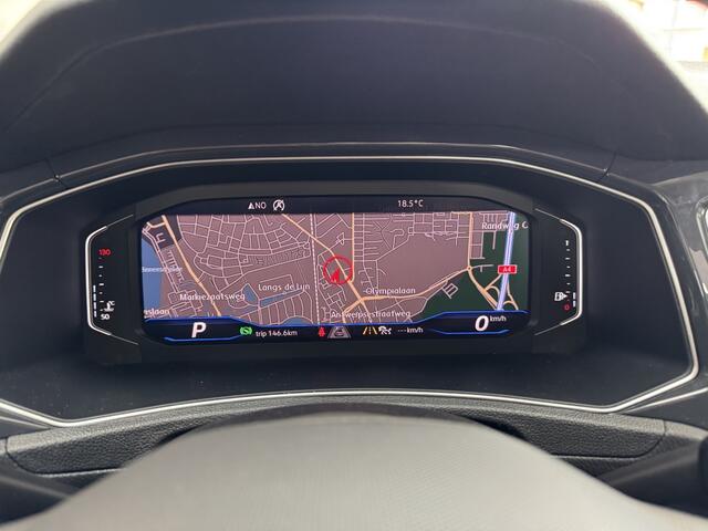 Volkswagen T-Roc 1.5 TSI Sport DSG PANO KEYLESS BLIND ACC