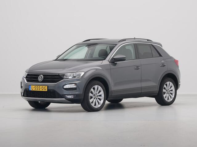 Volkswagen T-Roc 1.0 TSI 110pk Style Executive Getint glas Navigatie Adaptieve Cruise PDC 217