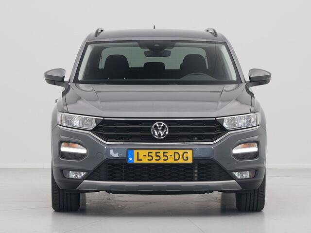 Volkswagen T-Roc 1.0 TSI 110pk Style Executive Getint glas Navigatie Adaptieve Cruise PDC 217