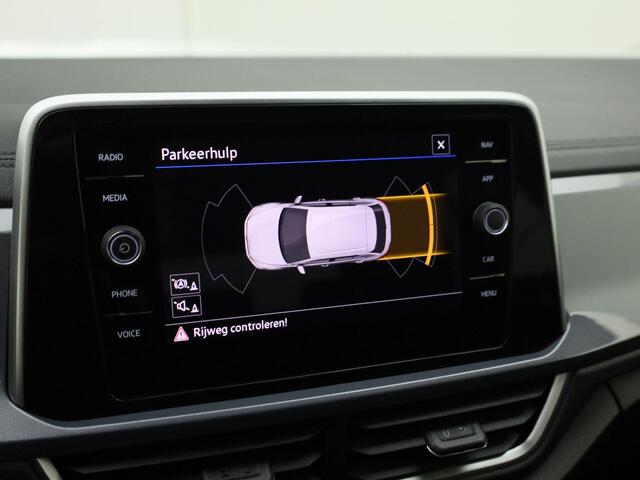 Volkswagen T-Roc 1.5TSI/150PK Style DSG · Navigatie · Trekhaak · Stoelverwarming · Garantie tot juni 2026