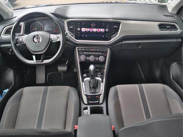Volkswagen T-Roc 1.5 TSI Style Business Automaat | Camera | Automaat | Trekhaak | PDC | Stoelverw. |