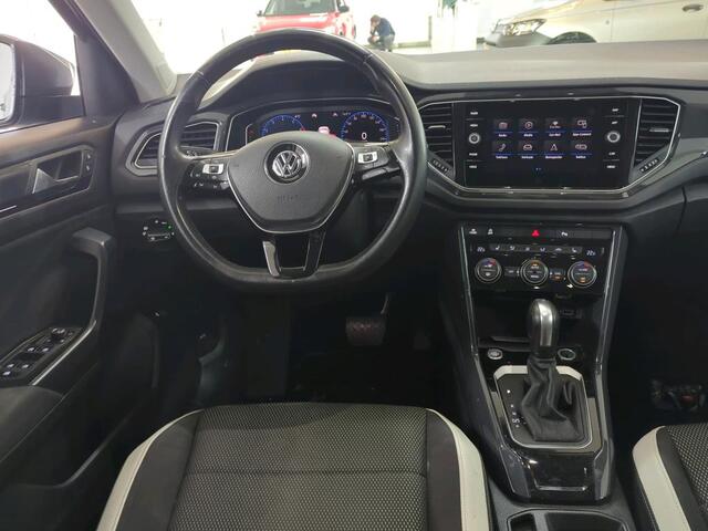 Volkswagen T-Roc 1.5 TSI R-Line / AUTOMAAT/ CAMERA/ LED/ DIGITAL DASHBOARD/ KEYLESS/ APP-CONNECT/ GETINT GLAS/ 19" LMV