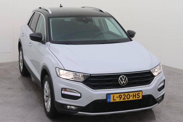 Volkswagen T-Roc 1.0 TSI Style / CAMERA/ GETINT GLAS/ NAVI/ CLIMA/ 17" LMV