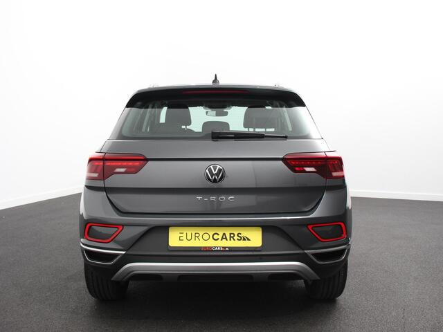 Volkswagen T-Roc 1.5 TSI 150pk DSG Style Navigatie Apple Carplay/Android Auto Digitale Cockpit Climate Control Lichtmetalen velgen