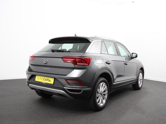 Volkswagen T-Roc 1.5 TSI 150pk DSG Style Navigatie Apple Carplay/Android Auto Digitale Cockpit Climate Control Lichtmetalen velgen