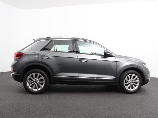 Volkswagen T-Roc 1.5 TSI 150pk DSG Style Navigatie Apple Carplay/Android Auto Digitale Cockpit Climate Control Lichtmetalen velgen