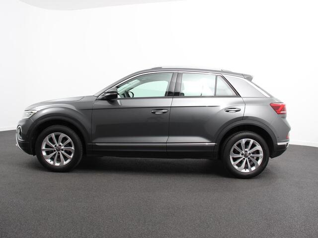 Volkswagen T-Roc 1.5 TSI 150pk DSG Style Navigatie Apple Carplay/Android Auto Digitale Cockpit Climate Control Lichtmetalen velgen