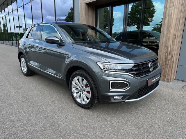Volkswagen T-Roc 1.5 TSI 150pk Sport | Led | Dode hoek | Trekhaak | Carplay | incl. 1 jaar Bovag garantie