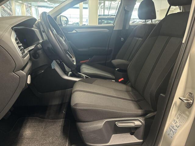 Volkswagen T-Roc 1.5 Tsi 150pk DSG Life · Apple/Android Car Play · Navi · P-Sensoren · Park Assist · Verkeersbord Herkenning · 18'' Inch · Garantie t/m 18-01-2027 of 100.000km